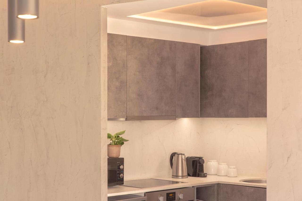 Luxury Apartment Near Acropolis-Living Stone Gold Атина Екстериор снимка