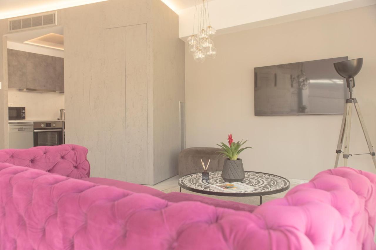 Luxury Apartment Near Acropolis-Living Stone Gold Атина Екстериор снимка